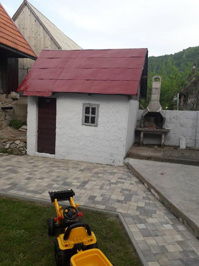 Villa Kuca Za Odmor "Seka"*** à Mrkopalj Extérieur photo