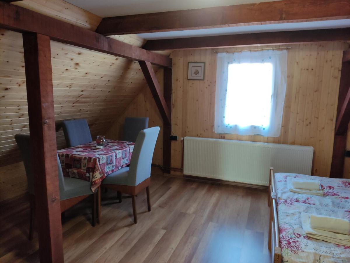 Villa Kuca Za Odmor "Seka"*** à Mrkopalj Extérieur photo